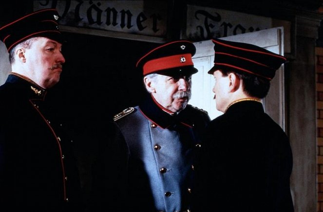 Der Hauptmann von Köpenick - Kuvat elokuvasta - Harald Juhnke