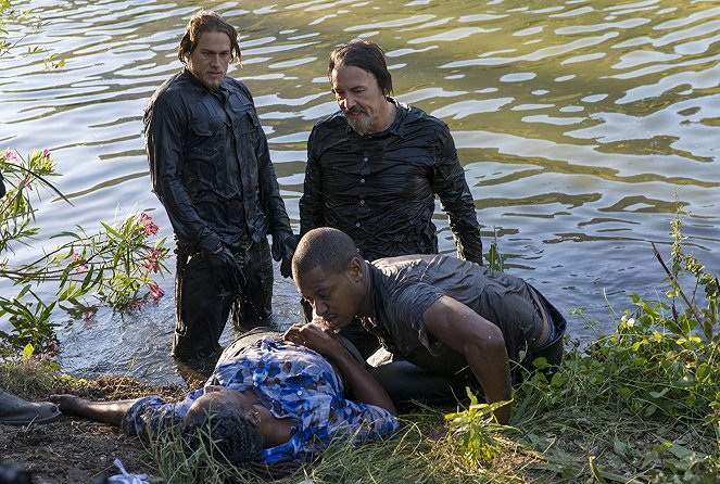 Sons of Anarchy - Season 7 - Poor Little Lambs - Photos - Charlie Hunnam, Tommy Flanagan