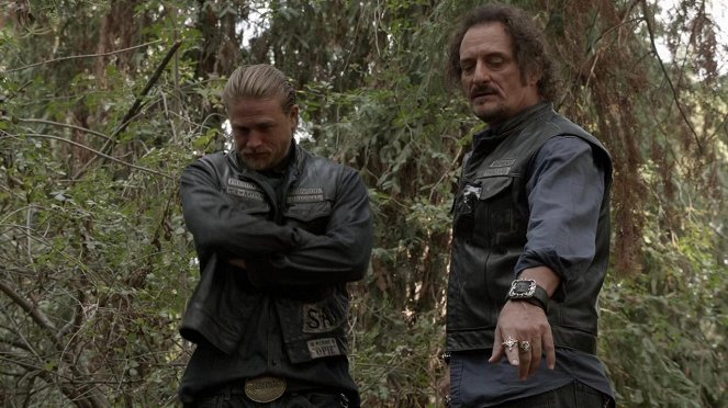 Sons of Anarchy - Blutbad - Filmfotos - Charlie Hunnam, Kim Coates