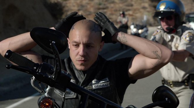 Sons of Anarchy - Le Maquereau chanteur - Film - Theo Rossi