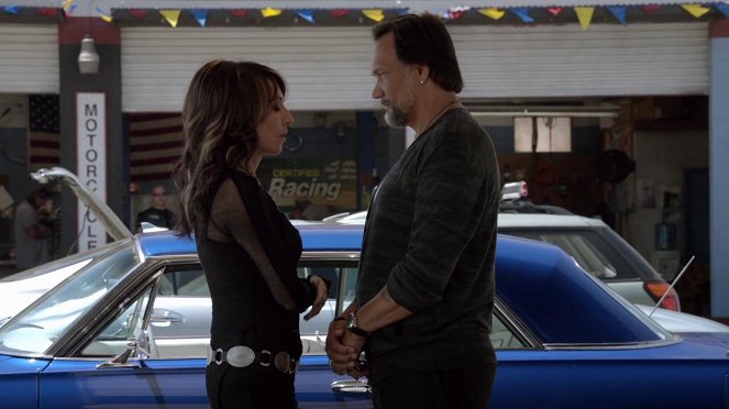 Sons of Anarchy - Greensleeves - Photos - Katey Sagal, Jimmy Smits