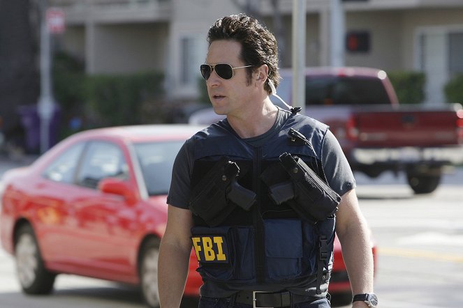 Numb3rs - Greatest Hits - Photos - Rob Morrow