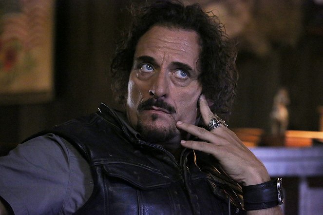 Sons of Anarchy - What a Piece of Work Is Man - Photos - Kim Coates