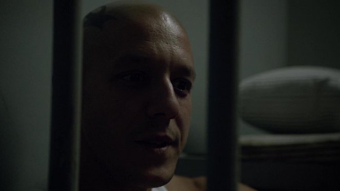 Sons of Anarchy - Suits of Woe - Van film - Theo Rossi