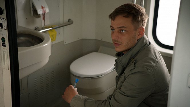 Crossing Lines - Season 3 - Expose - Photos - Tom Wlaschiha