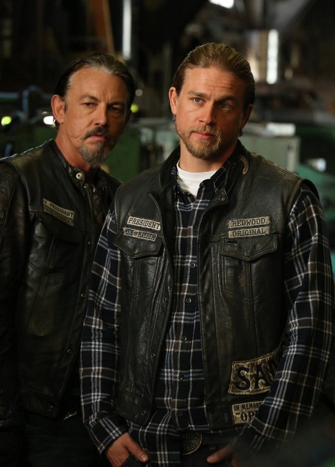 Sons of Anarchy - Papa's Goods - Van film - Tommy Flanagan, Charlie Hunnam