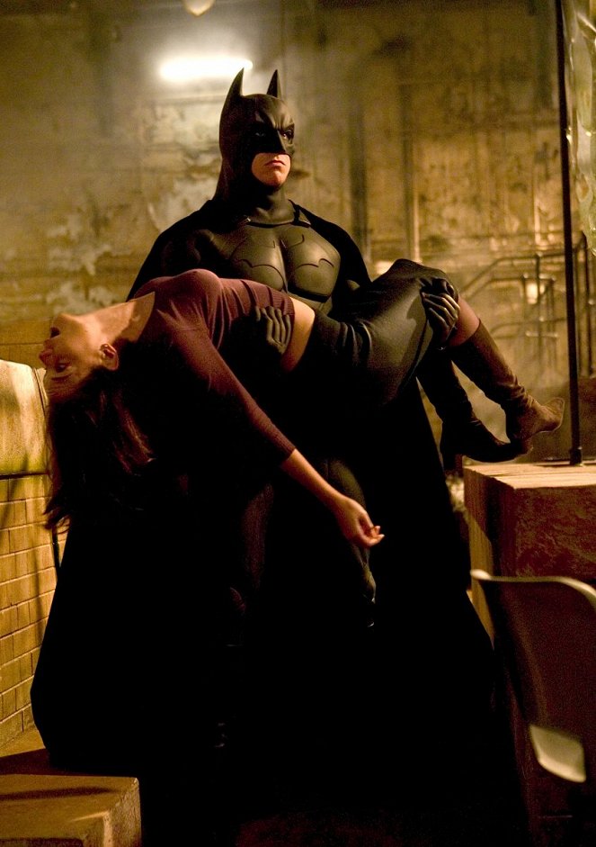 Batman začína - Z filmu - Katie Holmes, Christian Bale
