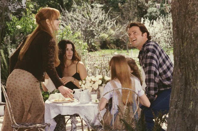 Practical Magic - Photos - Nicole Kidman, Sandra Bullock, Aidan Quinn