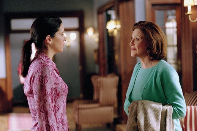 Gilmore Girls - Friday Night's Alright for Fighting - Photos