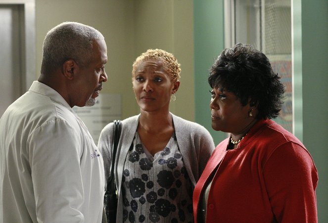 Anatomía de Grey - The Heart of the Matter - De la película - James Pickens Jr., Shelley Robertson, Loretta Devine