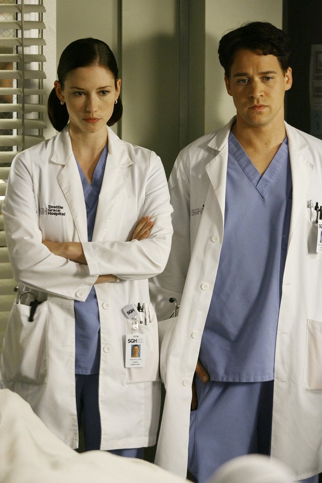 Grey's Anatomy - Season 4 - Haunt You Every Day - Photos - Chyler Leigh, T.R. Knight