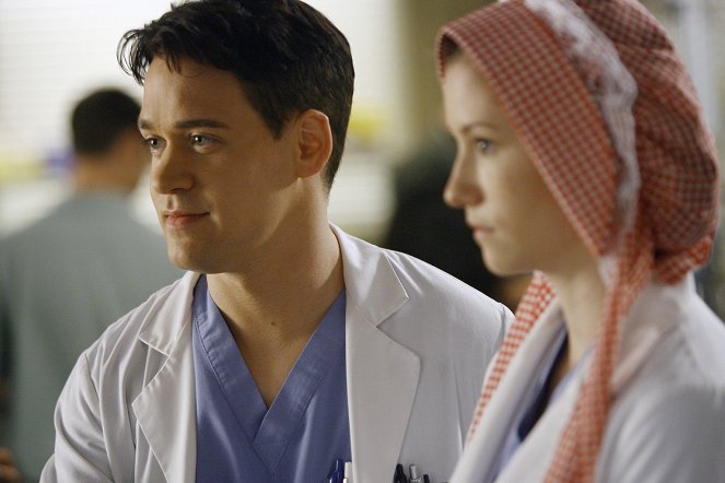 Grey's Anatomy - Die jungen Ärzte - Season 4 - Asche zu Asche - Filmfotos - T.R. Knight