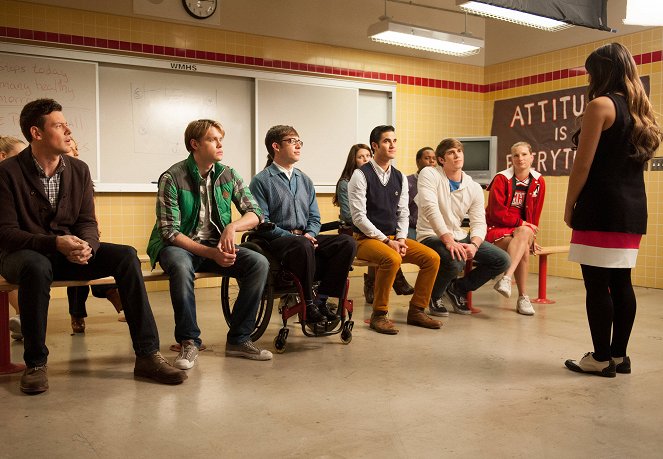 Glee - Season 4 - Sadie Hawkins - Photos - Cory Monteith, Chord Overstreet, Kevin McHale, Darren Criss, Blake Jenner, Heather Morris