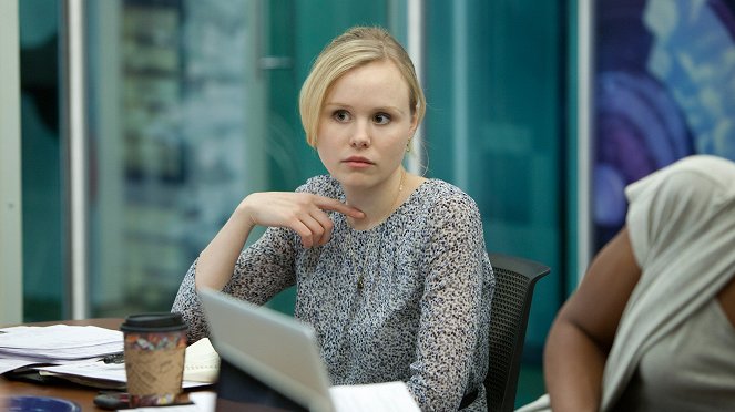 The Newsroom - The Blackout, Part 2: Mock Debate - Photos - Alison Pill