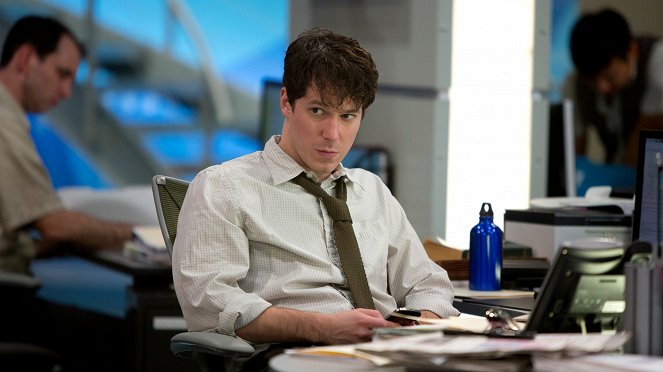 The Newsroom - Season 2 - First Thing We Do, Let's Kill All the Lawyers - Photos - John Gallagher Jr.