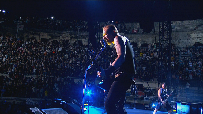 Metallica - koncert v Nimes - Z filmu - James Hetfield