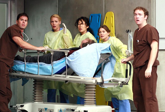Grey's Anatomy - Crash Into Me: Part 1 - Photos - Katherine Heigl, Sandra Oh, Ellen Pompeo