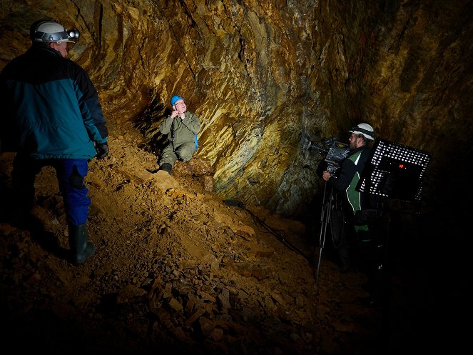 Tajuplný podzemní svět - Kuvat elokuvasta