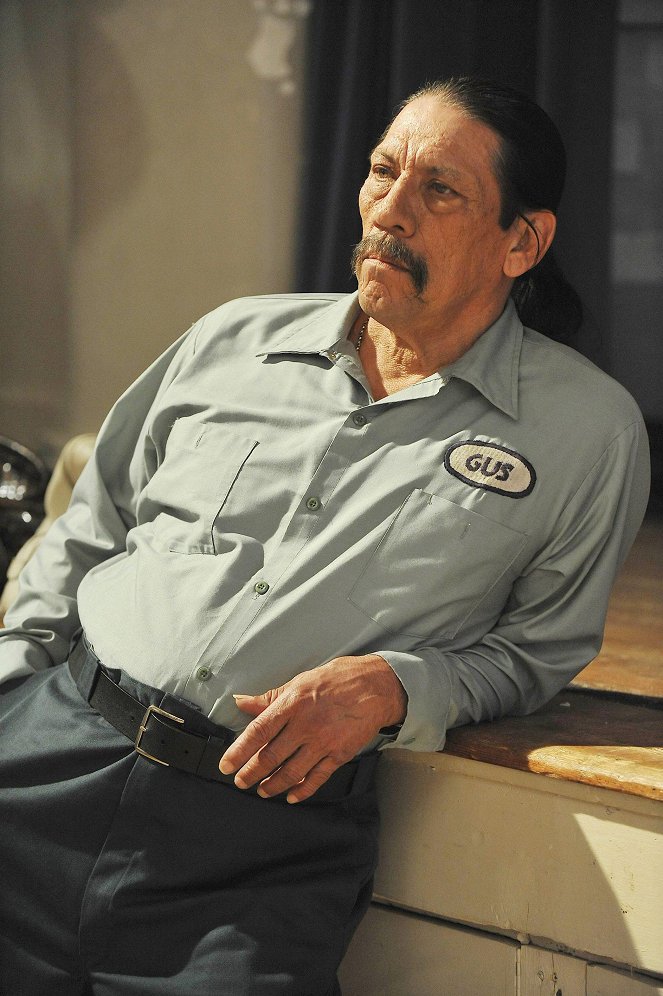 Modern Family - Dance Dance Revelation - Photos - Danny Trejo