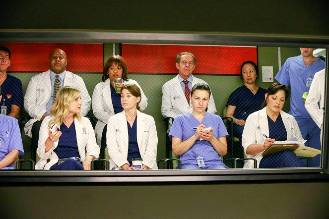 Grey's Anatomy - Crazy Love - Photos - Jessica Capshaw, Chandra Wilson, Ellen Pompeo, Sara Ramirez