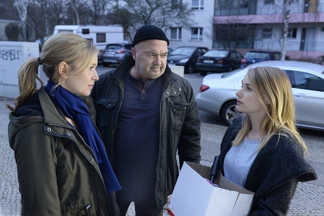 Správná dvojka - Gestorben wird immer - Z filmu - Stefanie Stappenbeck, Florian Martens, Anna Hausburg