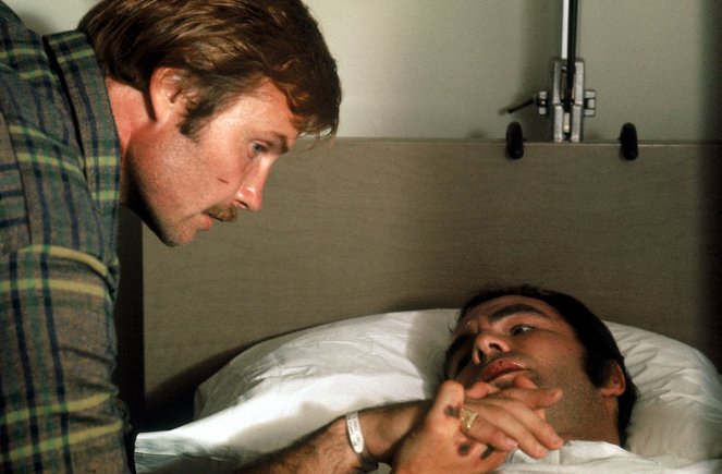 Beim Sterben ist jeder der Erste - Filmfotos - Jon Voight, Burt Reynolds