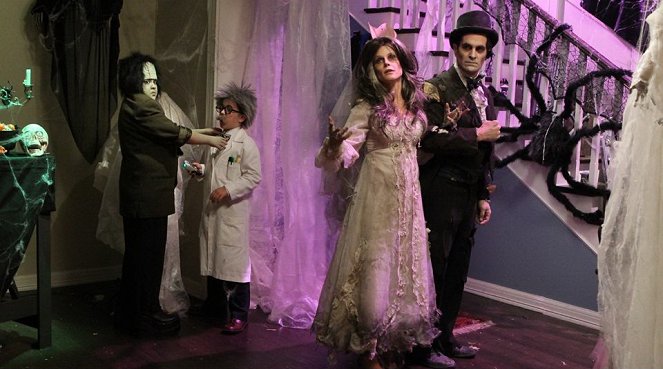 Moderná rodina - Halloween - Z filmu - Rico Rodriguez, Nolan Gould, Julie Bowen, Ty Burrell