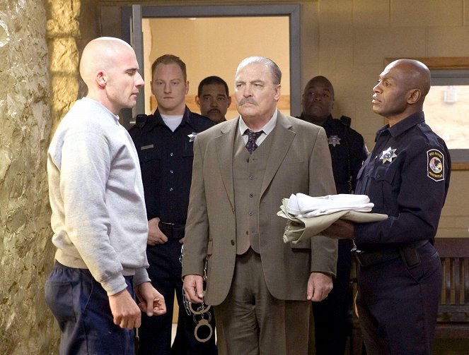 Prison Break - Season 1 - The Rat - Photos - Dominic Purcell, Stacy Keach