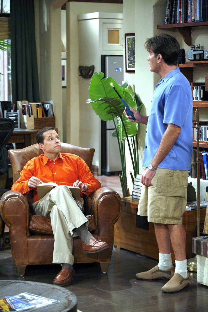 Two and a Half Men - Pie Hole, Herb - Photos - Jon Cryer, Charlie Sheen