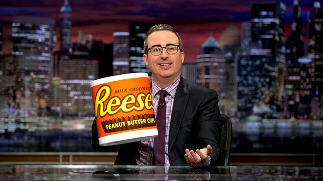 John Oliver: Co týden dal a vzal - Z filmu - John Oliver