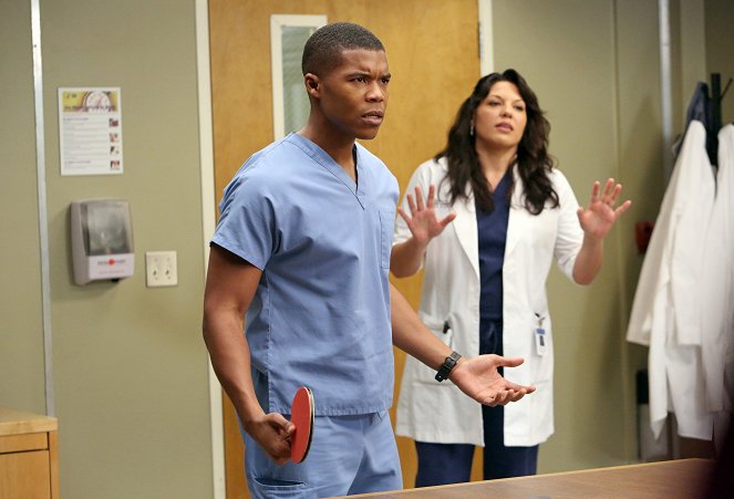 Grey's Anatomy - The End Is the Beginning Is the End - Photos - Gaius Charles, Sara Ramirez