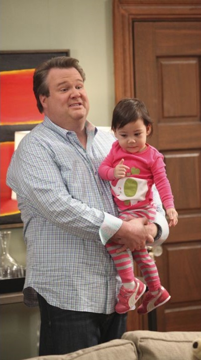 Modern Family - Slow Down Your Neighbors - Photos - Eric Stonestreet