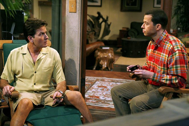 Two and a Half Men - The Devil's Lube - Van film - Charlie Sheen, Jon Cryer