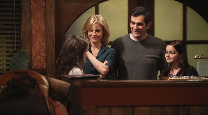 Uma Família Muito Moderna - Entre tapas e beijos - Do filme - Julie Bowen, Ty Burrell, Ariel Winter
