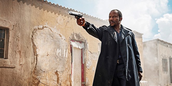 Five Fingers for Marseilles - Photos