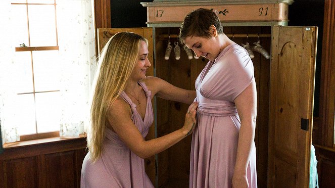 Girls - Série 5 - Svatební den - Z filmu - Jemima Kirke, Lena Dunham