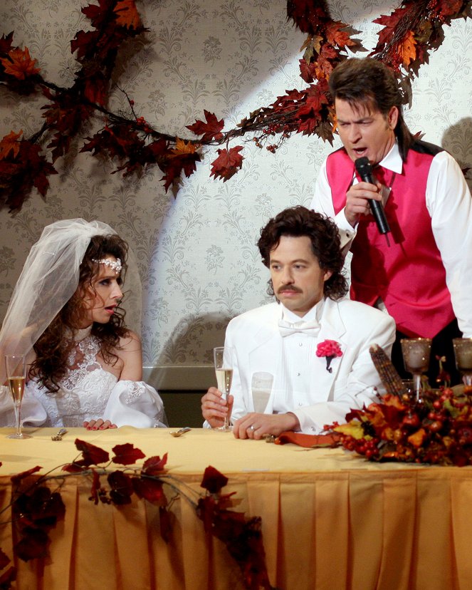 Two and a Half Men - Season 7 - That's Why They Call It 'Ball Room' - Photos - Marin Hinkle, Jon Cryer, Charlie Sheen