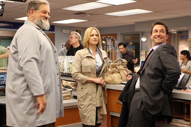 ER - And In The End - Photos - Sherry Stringfield, Noah Wyle