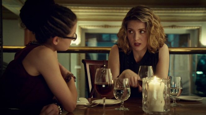 Orphan Black - Parts Developed in an Unusual Manner - Photos - Tatiana Maslany, Evelyne Brochu