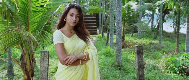 Vinnaithaandi Varuvaaya - Z filmu - Trisha Krishnan