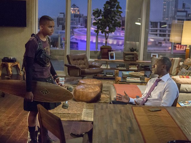 House of Lies - Season 4 - The Next Olive Branch Goes Straight Up Your Ass - Photos - Don Cheadle
