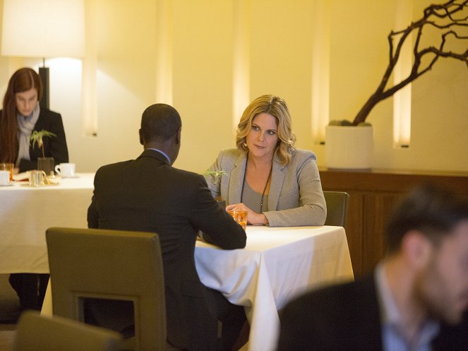 House of Lies - Praise Money! Hallowed Be Thy Name - Van film - Mary McCormack