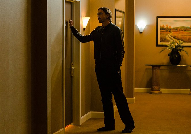 Halt and Catch Fire - Season 4 - Signal to Noise - Photos - Lee Pace