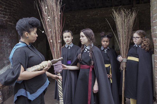 The Worst Witch - The Great Wizard's Visit - Photos - Shauna Shim, Miriam Petche, Bella Ramsey, Tamara Smart, Meibh Campbell