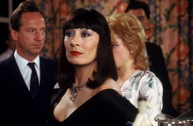 The Witches - Photos - Bill Paterson, Anjelica Huston
