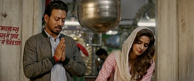 Hindi Medium - Do filme - Irrfan Khan, Saba Qamar