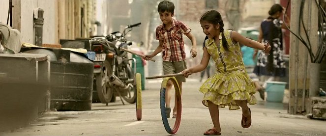 Hindi Medium - Do filme - Dishita Sehgal