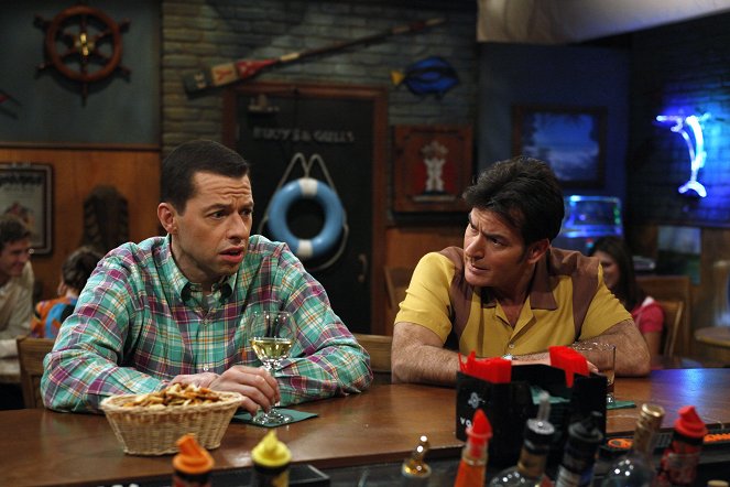 Two and a Half Men - I Found Your Moustache - Photos - Jon Cryer, Charlie Sheen