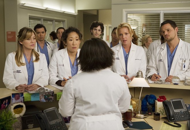 Grey's Anatomy - Brave New World - Photos - Ellen Pompeo, Sandra Oh, Mark Saul, Katherine Heigl, Justin Chambers