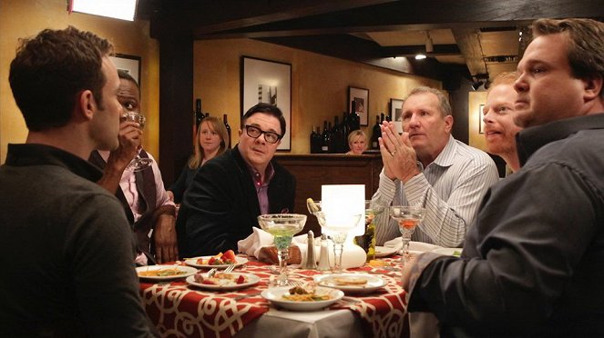 Modern Family - Boys' Night - Van film - Nathan Lane, Ed O'Neill, Jesse Tyler Ferguson, Eric Stonestreet